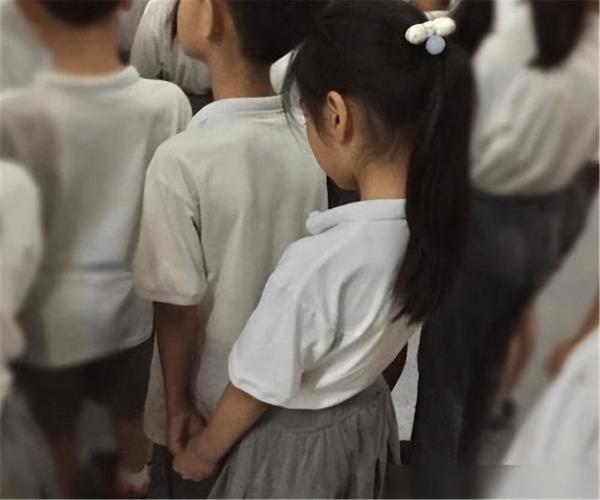 小学生谈恋爱急